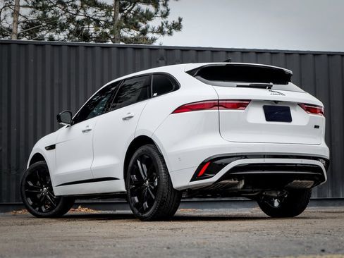 New 2026 Jaguar F-PACE R-Dynamic S image 2
