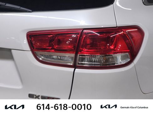 Used 2017 Kia Sorento EX image 15