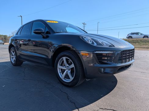 Used 2017 Porsche Macan image 4