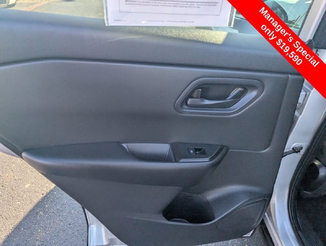 Used 2024 Nissan Rogue S AWD/4WD image 10