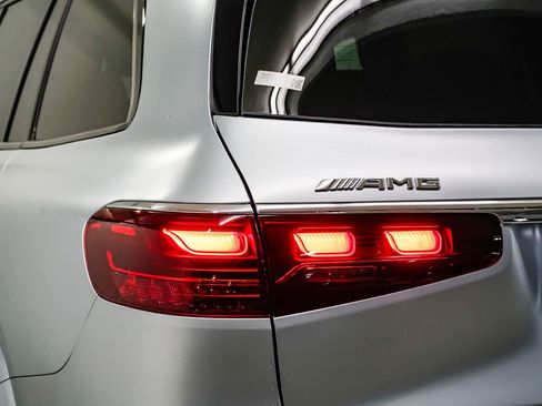 New 2026 Mercedes-Benz GLS 63 AMG 4MATIC image 9