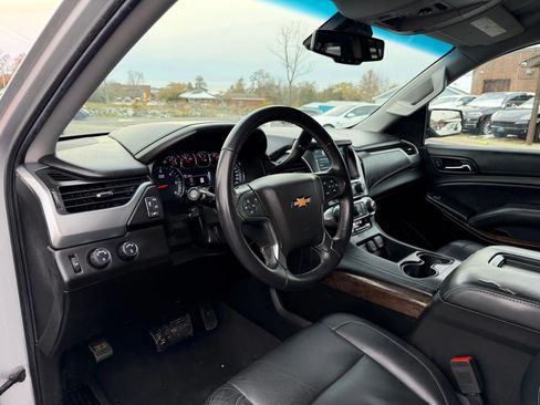 Used 2019 Chevrolet Suburban LT AWD/4WD image 10