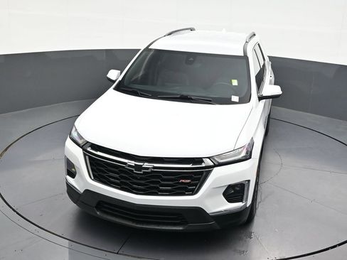 Used 2024 Chevrolet Traverse RS FWD image 27