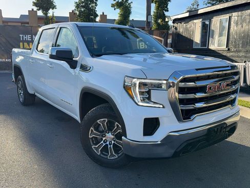 Used 2021 GMC Sierra 1500 SLE RWD image 2