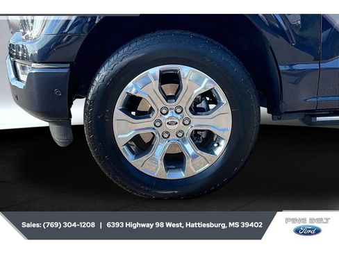 Certified 2022 Ford F150 Platinum w/ Equipment Group 701A High AWD/4WD image 7