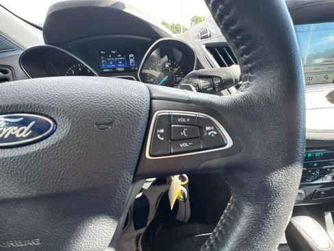 Certified 2017 Ford Escape SE w/ SE Leather Comfort Package AWD/4WD image 28