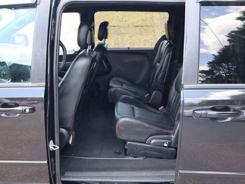 Used 2017 Dodge Grand Caravan GT image 9