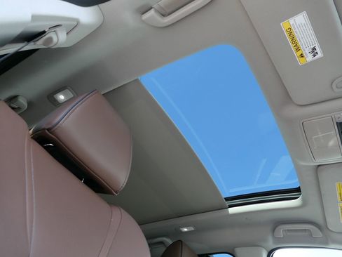 Used 2023 Acura MDX SH-AWD w/ Advance Package image 28