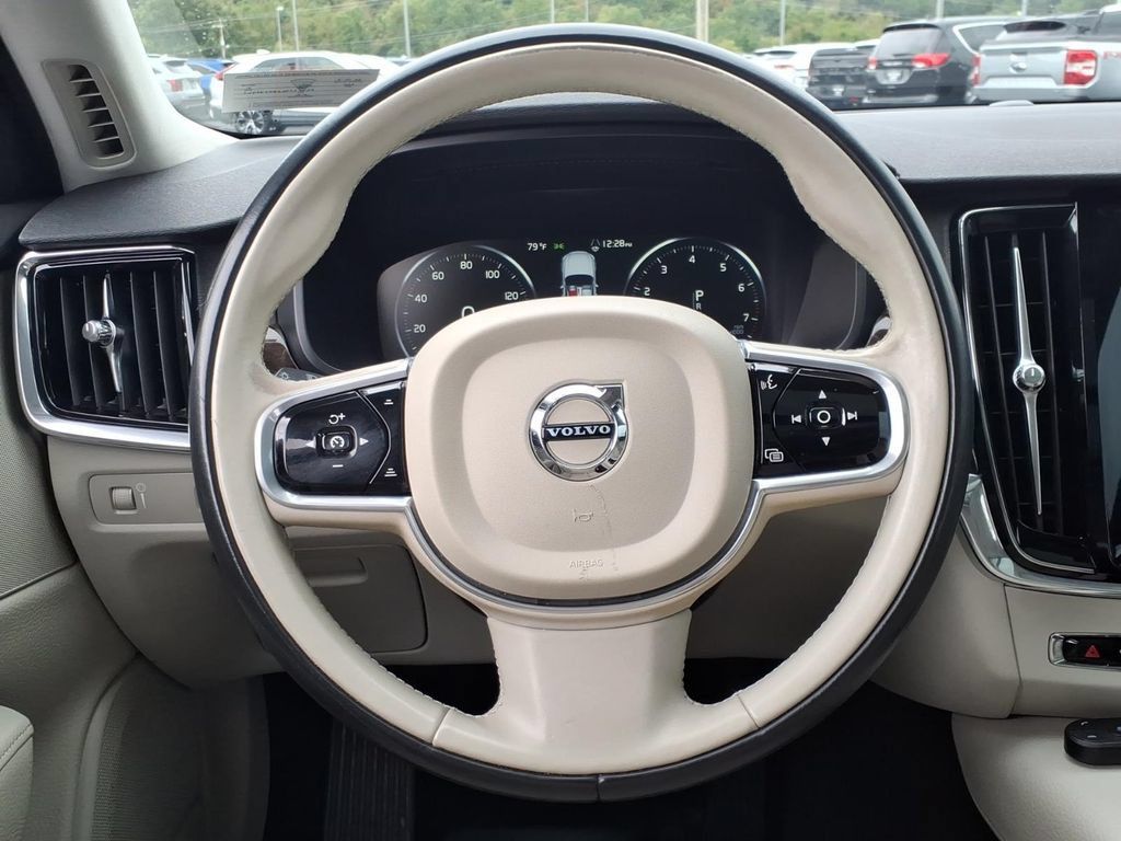Used 2018 Volvo S90 T5 Momentum w/ Convenience Package AWD/4WD image 17