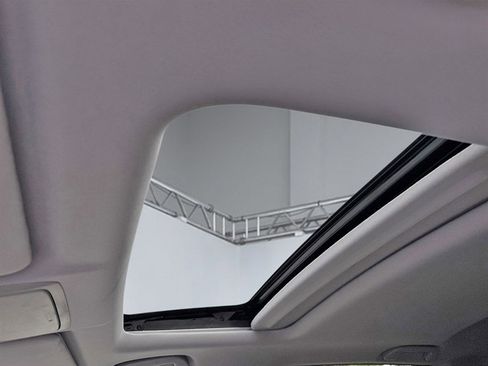 Used 2017 Honda CR-V EX-L image 18