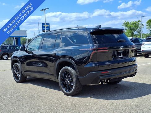 Used 2024 Chevrolet Traverse LT w/ Midnight/Sport Edition AWD/4WD image 8