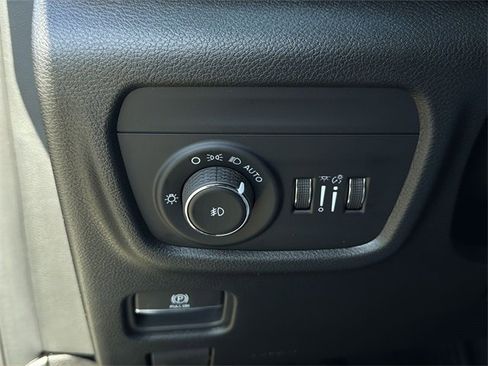 New 2026 Jeep Grand Cherokee L Limited image 28