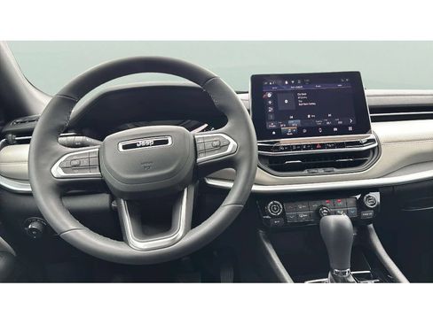 Used 2025 Jeep Compass Limited w/ Mopar Graphics Package AWD/4WD image 12