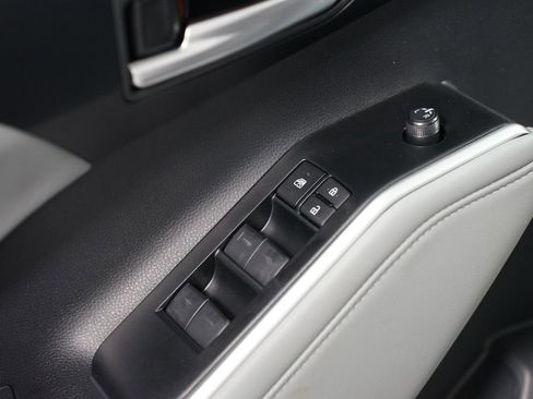 New 2026 Toyota Highlander XLE image 32