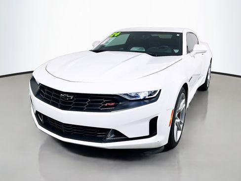 Used 2024 Chevrolet Camaro LT w/ RS Package RWD image 10