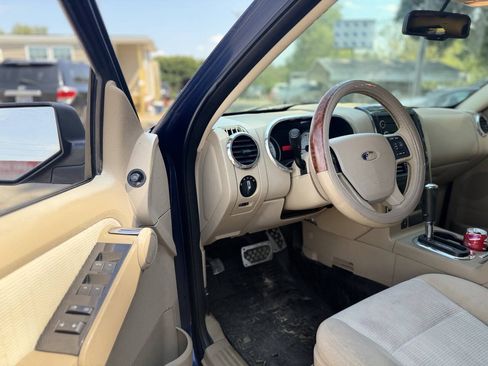 Used 2008 Ford Explorer Sport Trac Limited RWD image 11