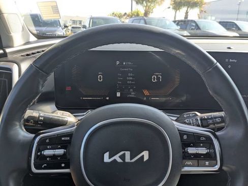 Used 2025 Kia Sorento S FWD image 28