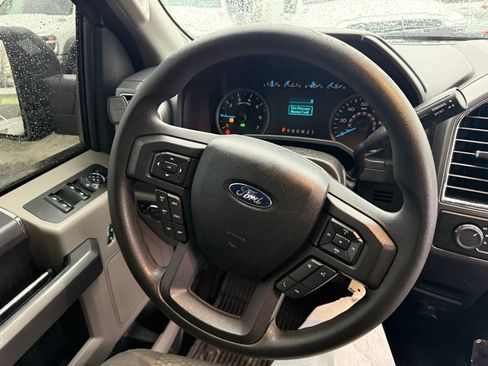 Used 2015 Ford F150 XLT image 19