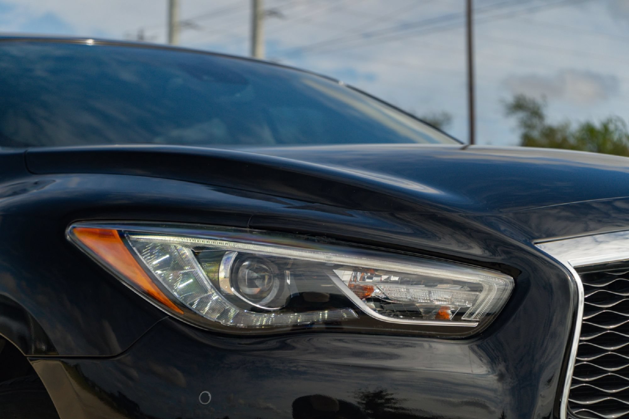 Used 2020 INFINITI QX60 Signature Edition FWD image 3