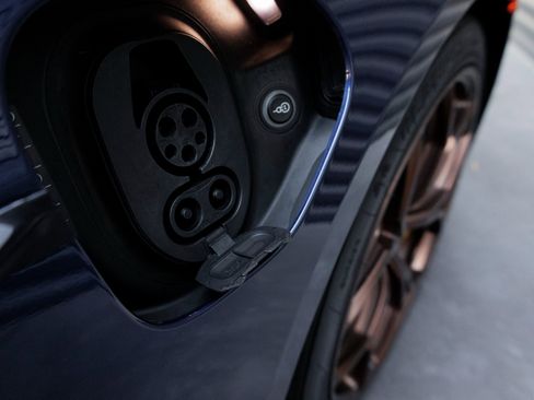 Used 2020 Porsche Taycan Turbo S image 36