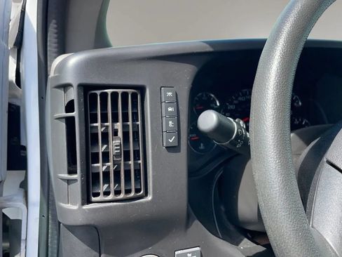 Used 2019 GMC Savana 3500 RWD image 20