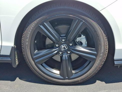 Used 2024 Honda Accord Sport image 8