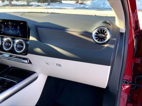 New 2026 Mercedes-Benz GLA 250 4MATIC image 10