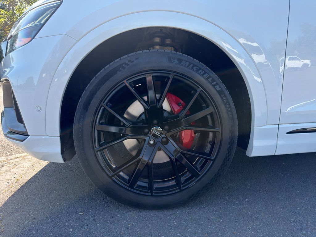 Used 2019 Audi Q8 Prestige w/ Luxury Package AWD/4WD image 6