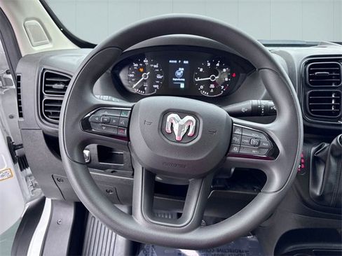 Used 2025 RAM ProMaster 2500 w/ Convenience Group image 16