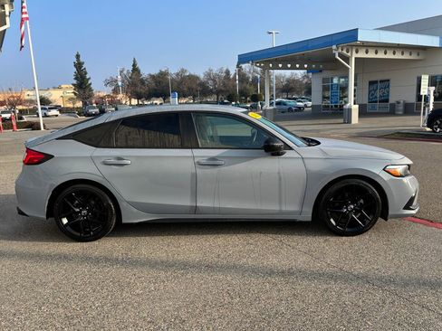 Used 2022 Honda Civic Sport image 4