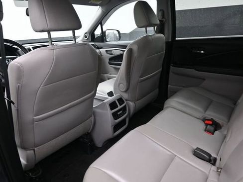 Certified 2017 Honda Pilot EX-L image 2