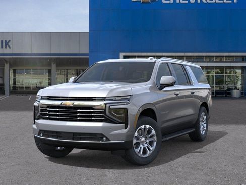 New 2026 Chevrolet Suburban LT w/ Comfort Package RWD image 6