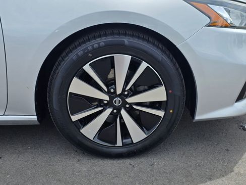 Used 2019 Nissan Altima 2.5 SL FWD image 8