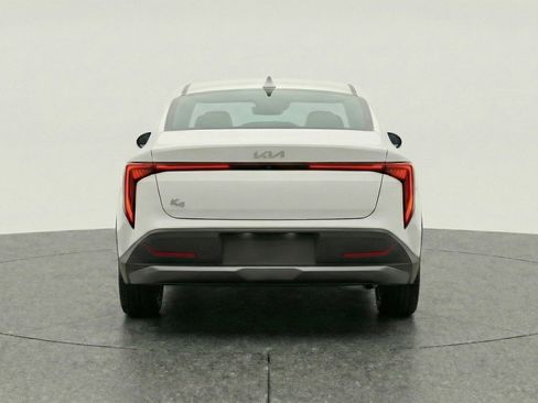 Used 2025 Kia K4 LXS image 7
