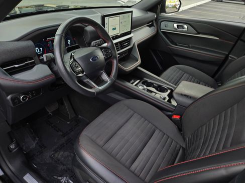 Used 2025 Ford Explorer ST-Line AWD/4WD image 8