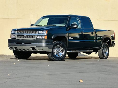 Used 2004 Chevrolet Silverado 2500 4x4 Crew Cab image 6
