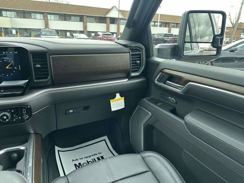 Used 2025 Chevrolet Silverado 1500 High Country w/ High Country Premium Package AWD/4WD image 30