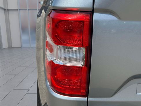 Used 2022 Ford Maverick Lariat w/ Lariat Luxury Package FWD image 11