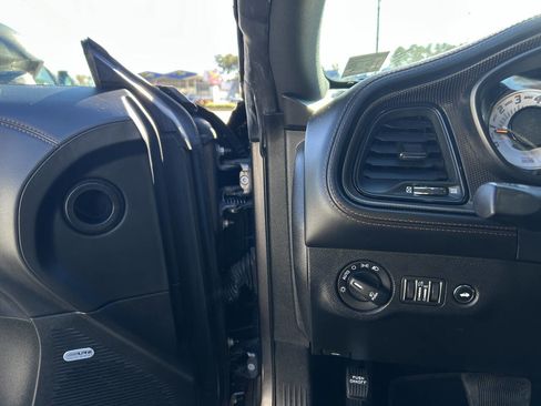 Used 2020 Dodge Challenger R/T image 16