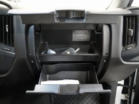 Used 2019 Chevrolet Silverado 1500 Custom w/ Custom Convenience Package image 33