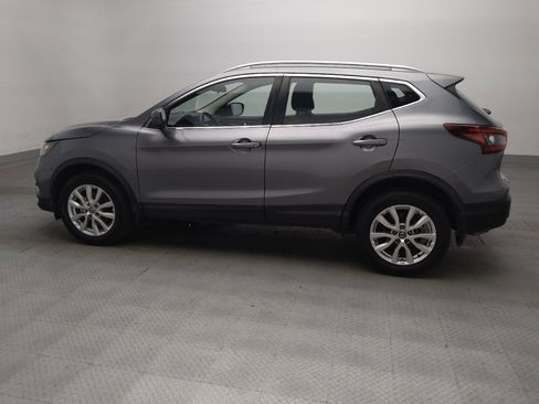 Used 2021 Nissan Rogue Sport SV FWD image 3