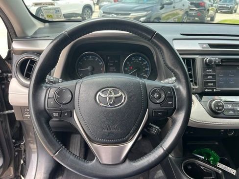 Used 2018 Toyota RAV4 XLE FWD image 15
