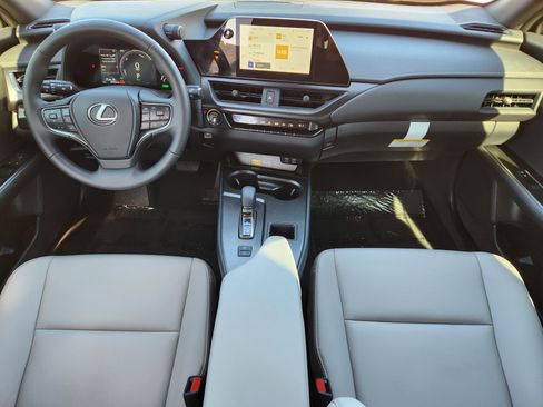 Certified 2025 Lexus UX 300h FWD image 31