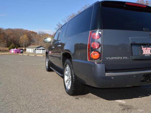 Used 2008 GMC Yukon XL Denali image 65