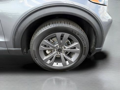 Certified 2023 Ford Explorer XLT w/ Equipment Group 202A AWD/4WD image 31