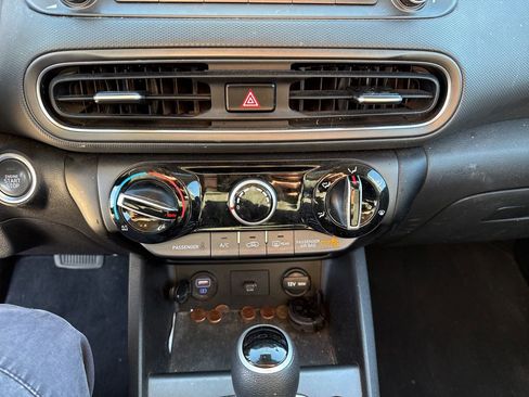 Used 2023 Hyundai Kona SEL image 24