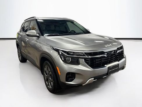 Used 2024 Kia Seltos S AWD/4WD image 1