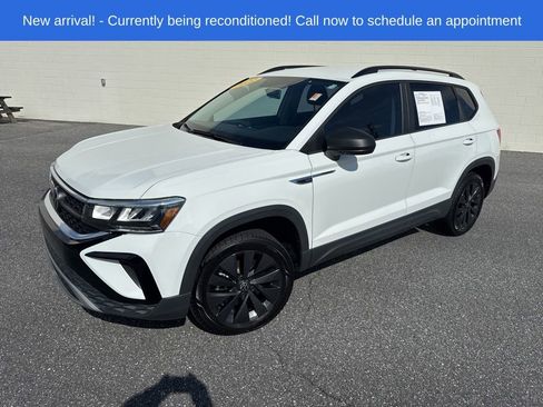 Used 2022 Volkswagen Taos S FWD image 1