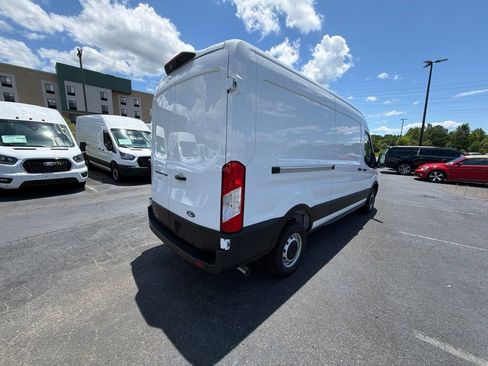 New 2026 Ford Transit 250 148 Medium Roof w/ Load Area Protection Package RWD image 10