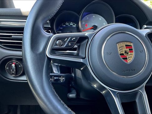 Used 2021 Porsche Macan S AWD/4WD image 10